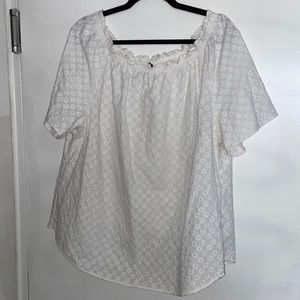 gently used Talbots eyelet top. Size 2X
